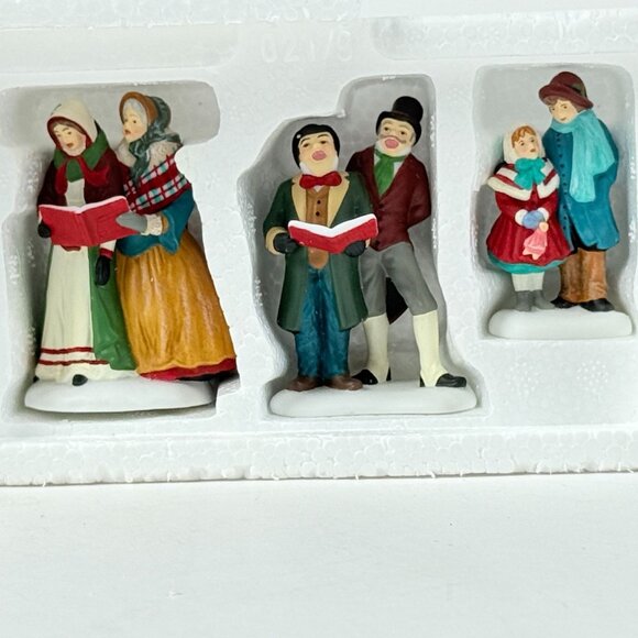 Dept 56 Heritage Village Christmas Carolers Set of 3 58631 Accessory w/Box - Picture 11 of 12